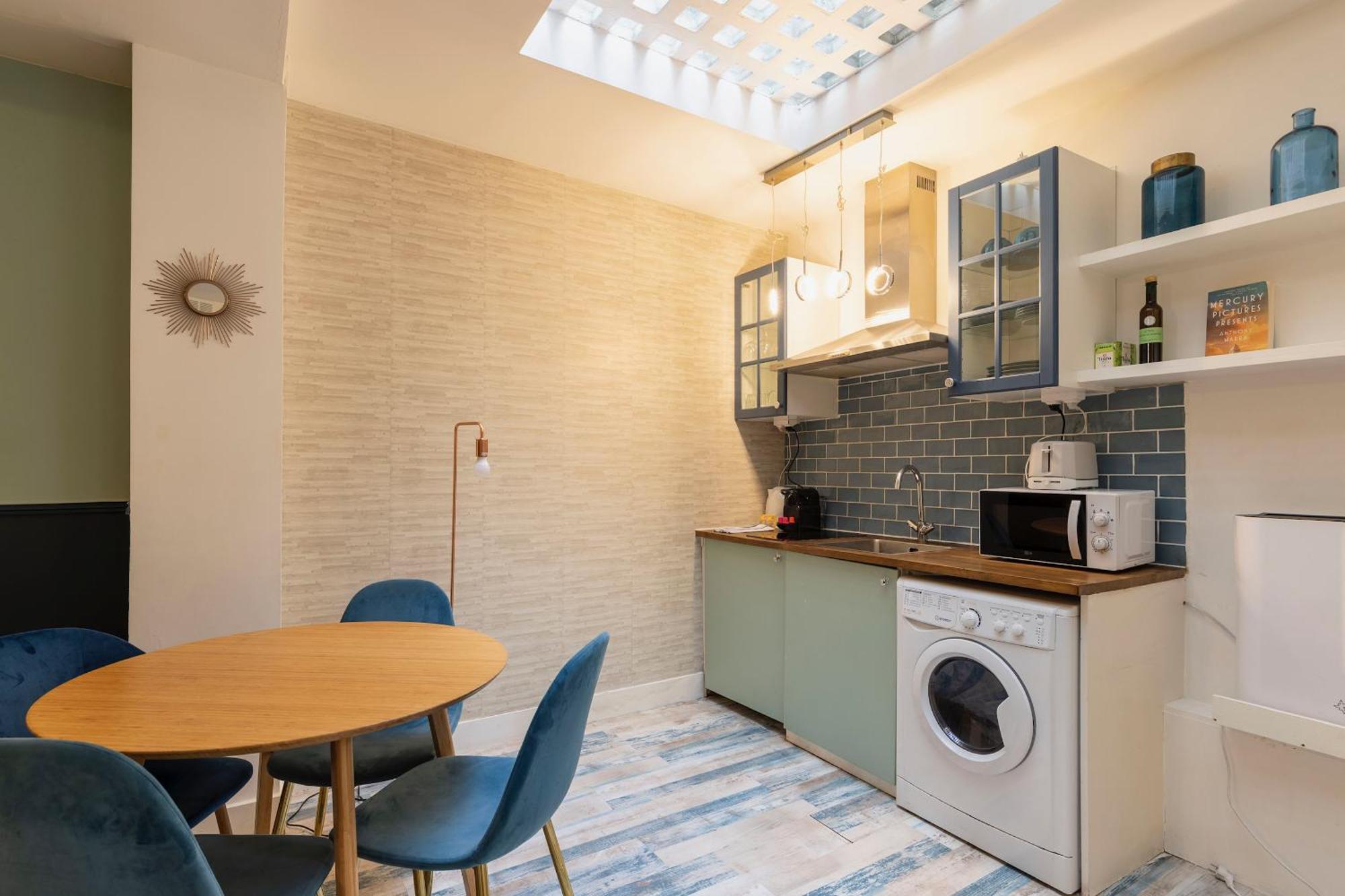 Apartmán Joli 2 Pieces Proche Marais Paříž Exteriér fotografie