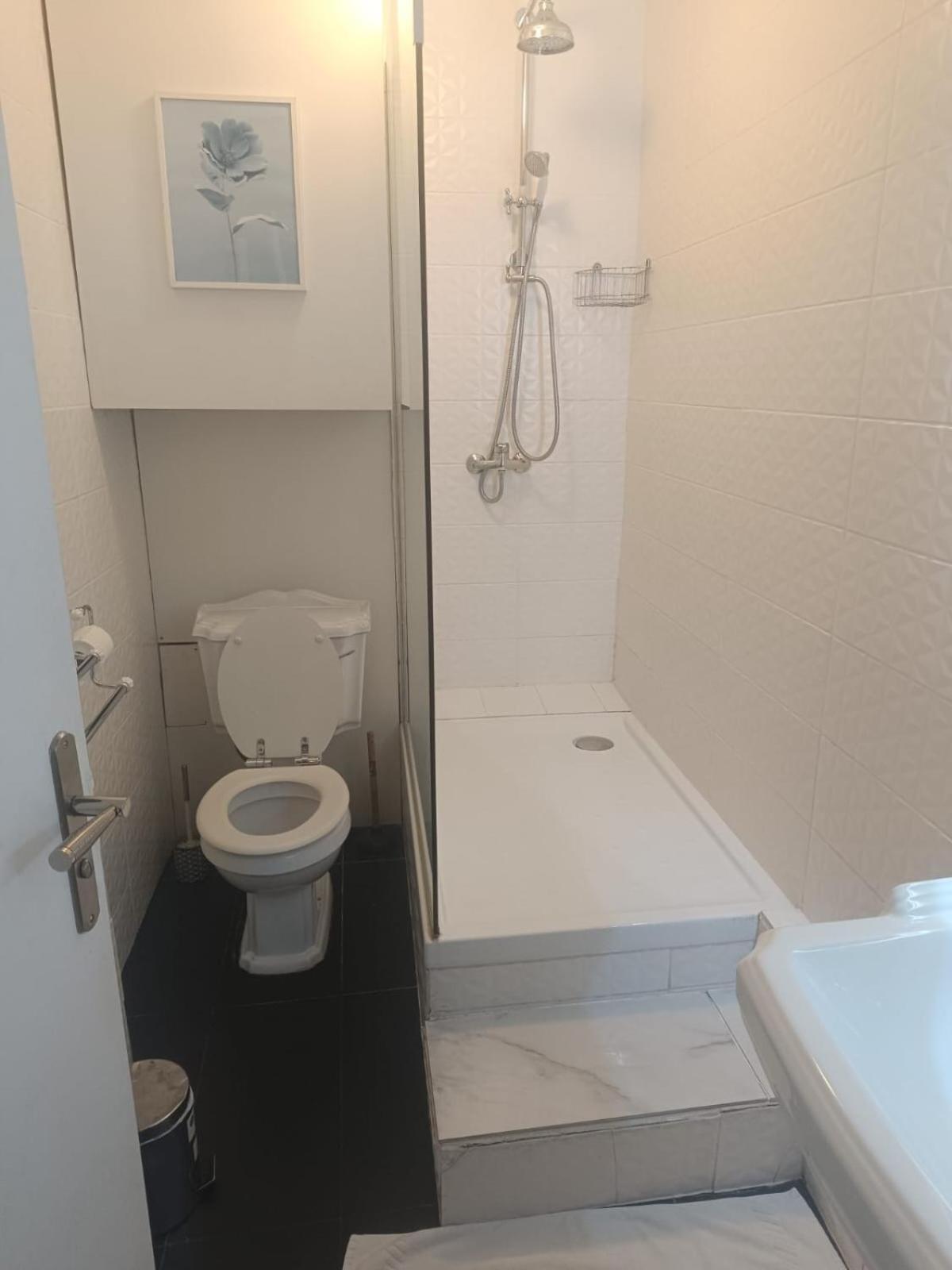Apartmán Joli 2 Pieces Proche Marais Paříž Exteriér fotografie